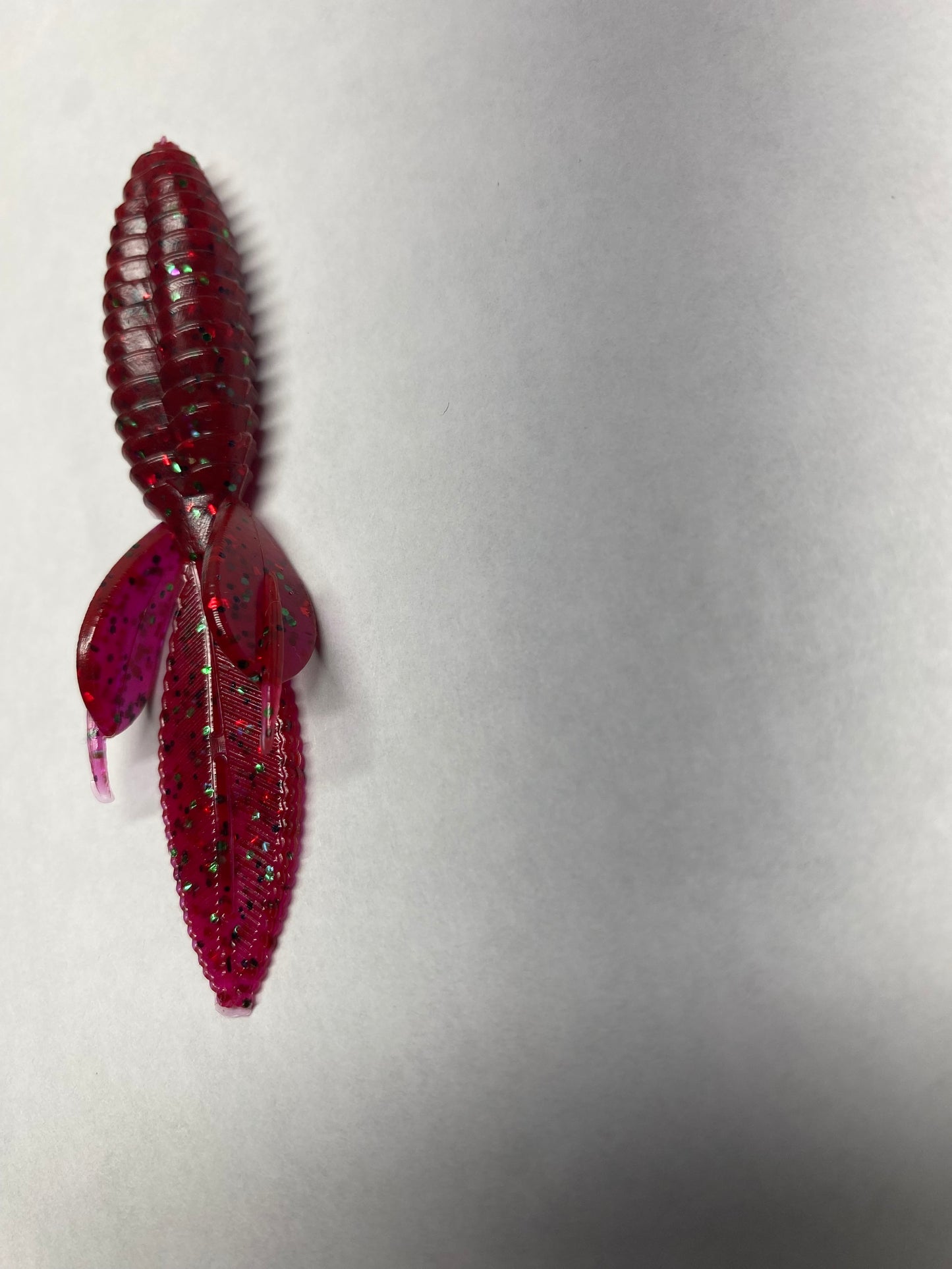 Comes with 6 Timber Craws in the color Water Melon Red