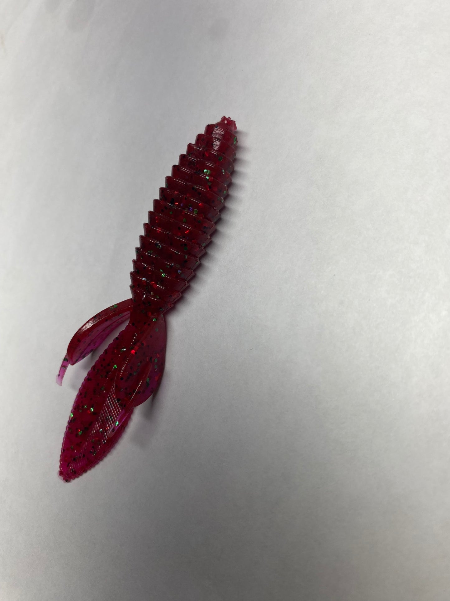 Comes with 6 Timber Craws in the color Water Melon Red